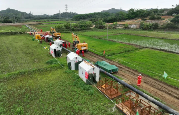 �ܵ��ֳн��Ľ��(y��ng)(li��n)ͨ�ܵ�����Ͷ�a(ch��n)